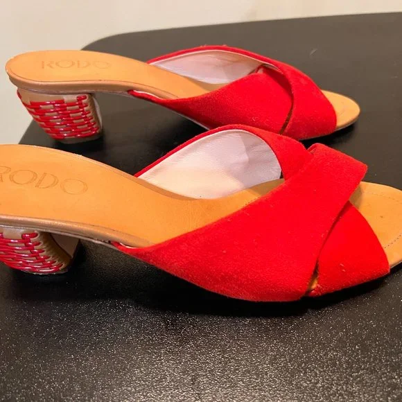 Rodo red size EU 39 sandal
